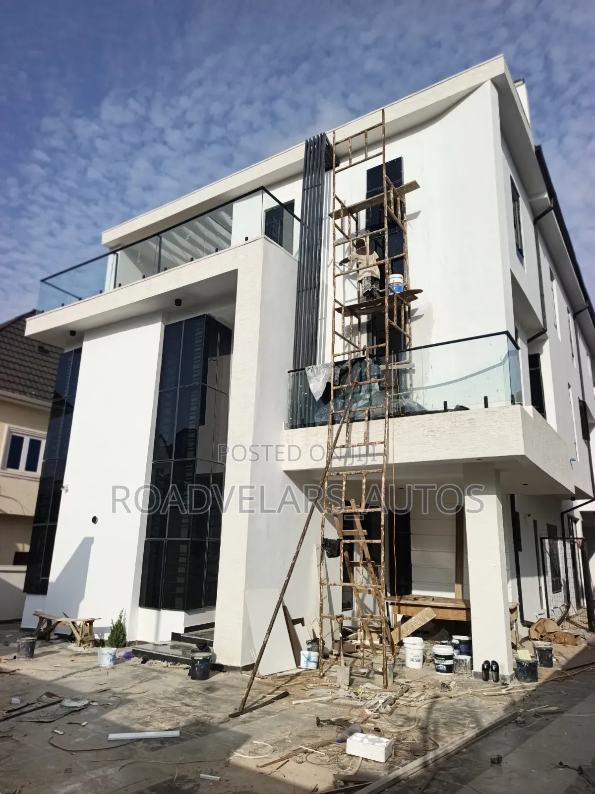 Furnished 6bdrm Duplex in Apo District for sale in Apo District