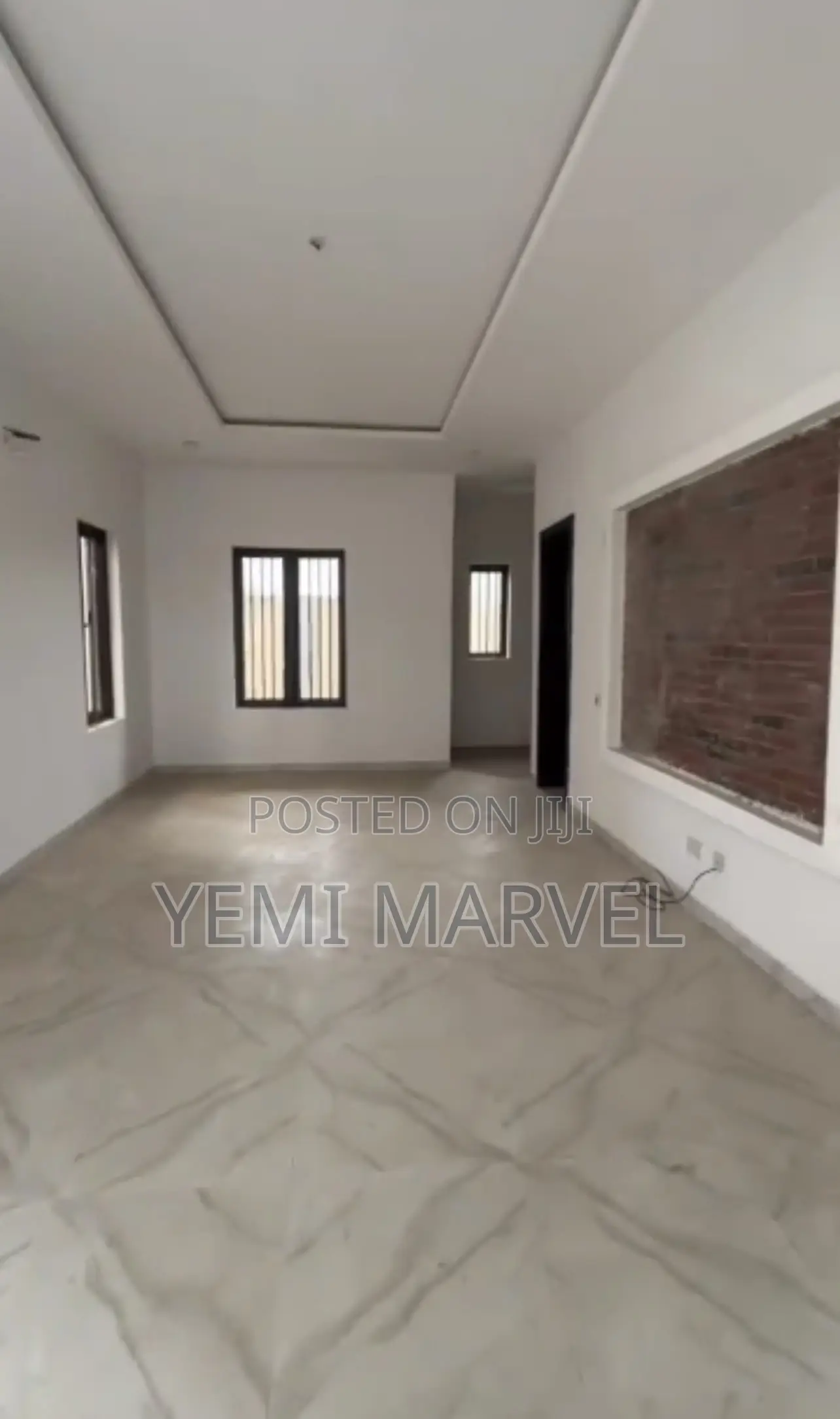 3bdrm Duplex in Moor Plantation Gra, for sale in Oluyole Estate