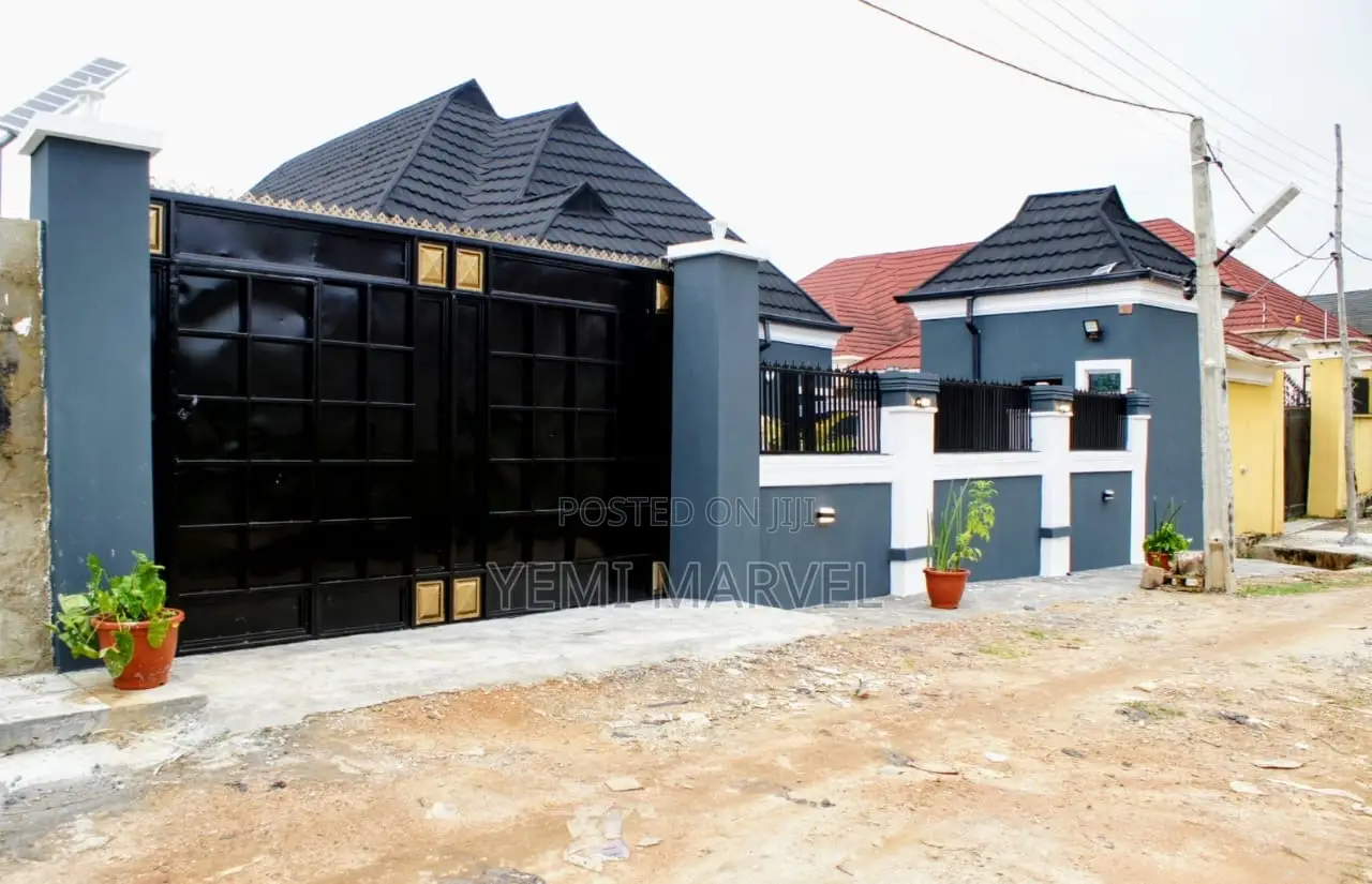 4bdrm Bungalow in Ajila Road, Opposite, Akala Express for sale in Akala Express