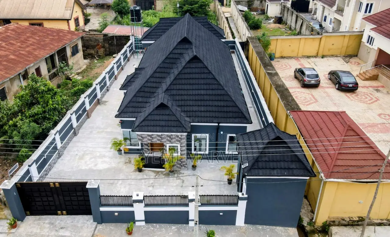 4bdrm Bungalow in Ajila Road, Opposite, Akala Express for sale in Akala Express