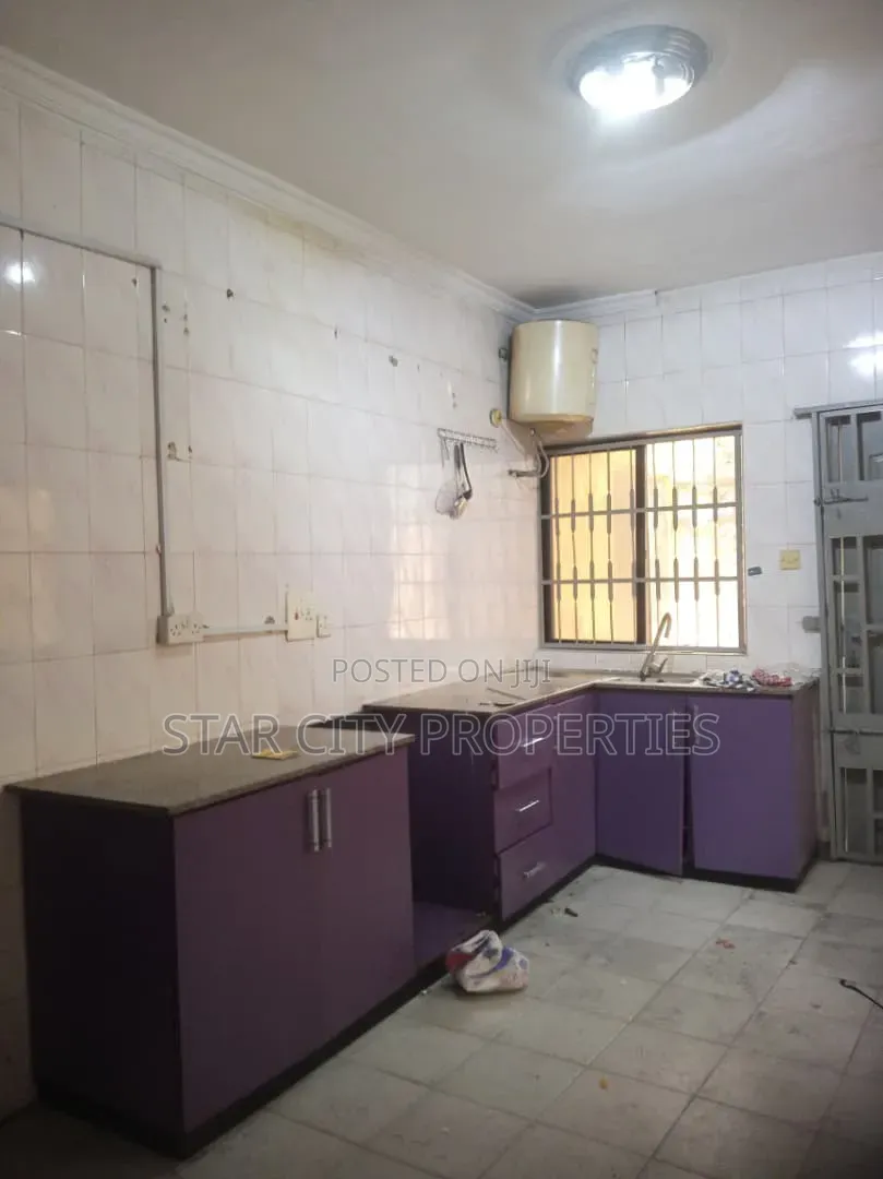 3bdrm Apartment in Ikeja Gra for rent in Ikeja GRA