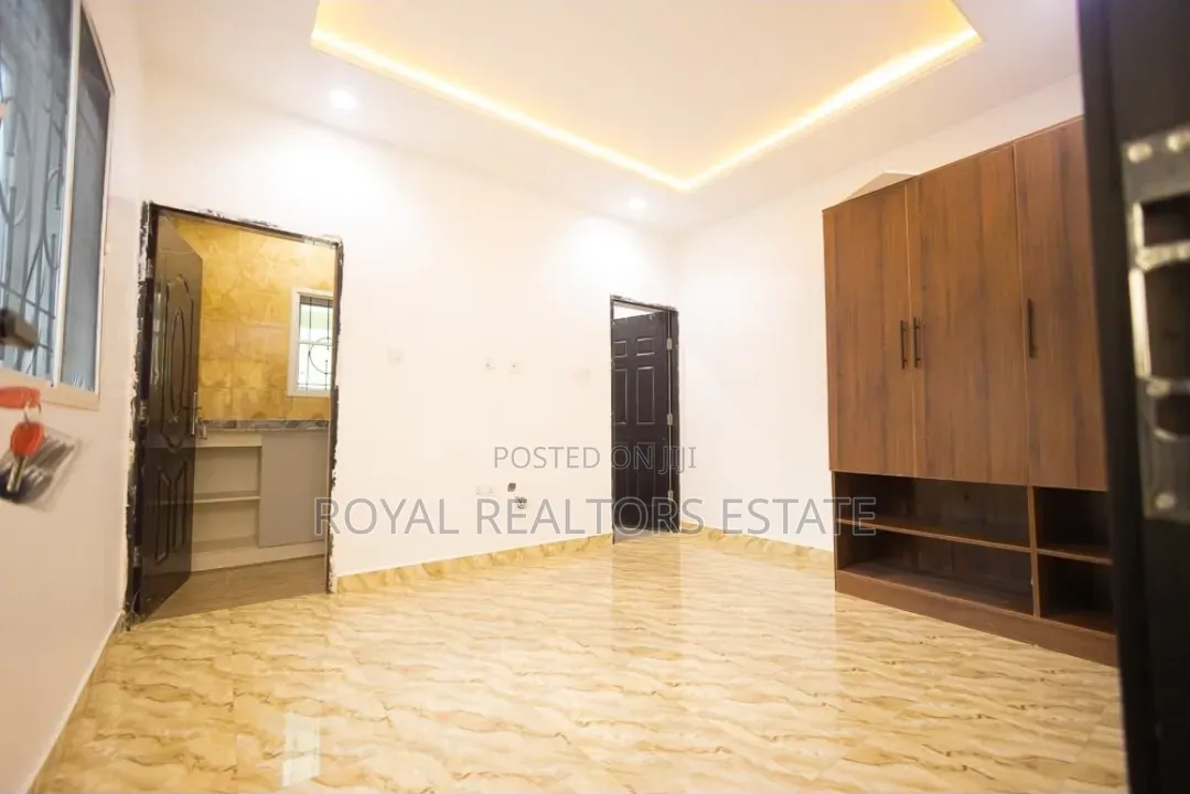 10bdrm Block of Flats in Lokogoma for sale in Lokogoma