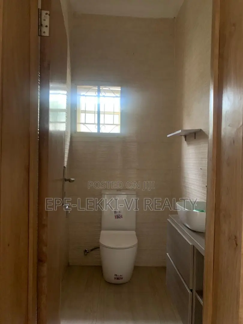 4bdrm Duplex in Lekki Phase 1 for rent in Lekki Phase 1