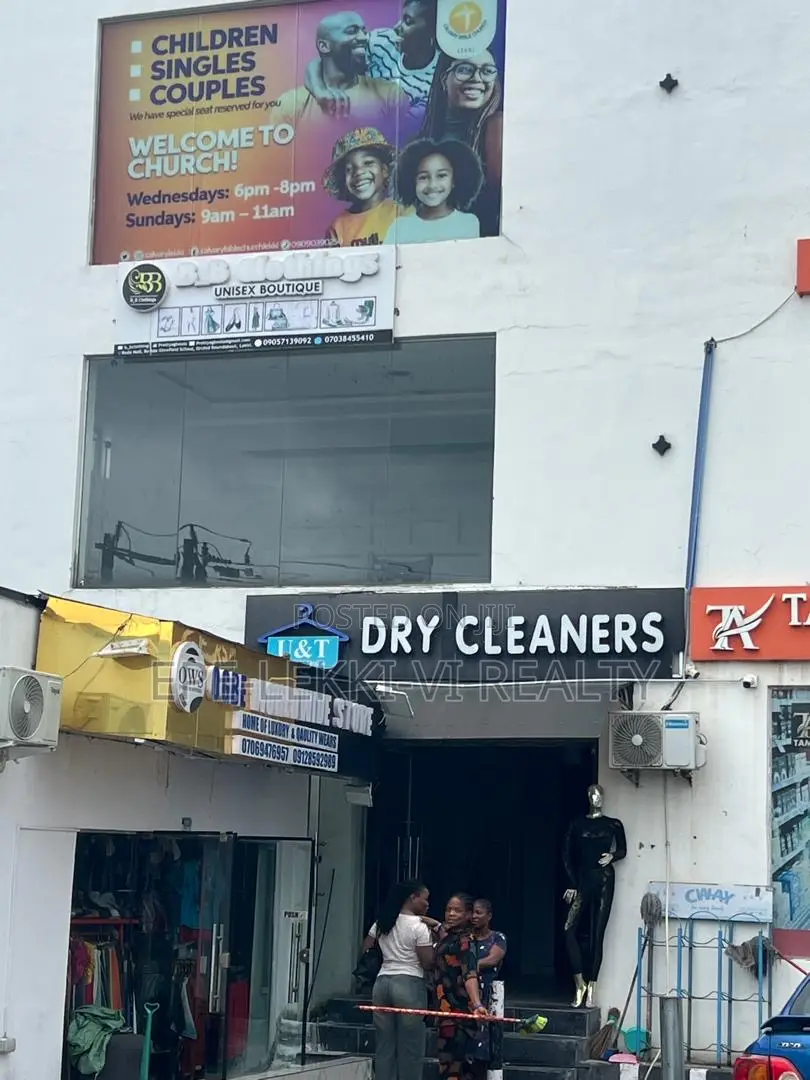 Shop to Let in Lekki (Orchid Road) in Lekki