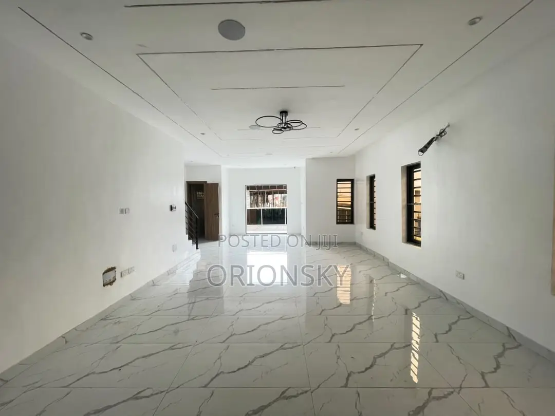 4bdrm Duplex in Ogudu GRA for sale in Ogudu GRA