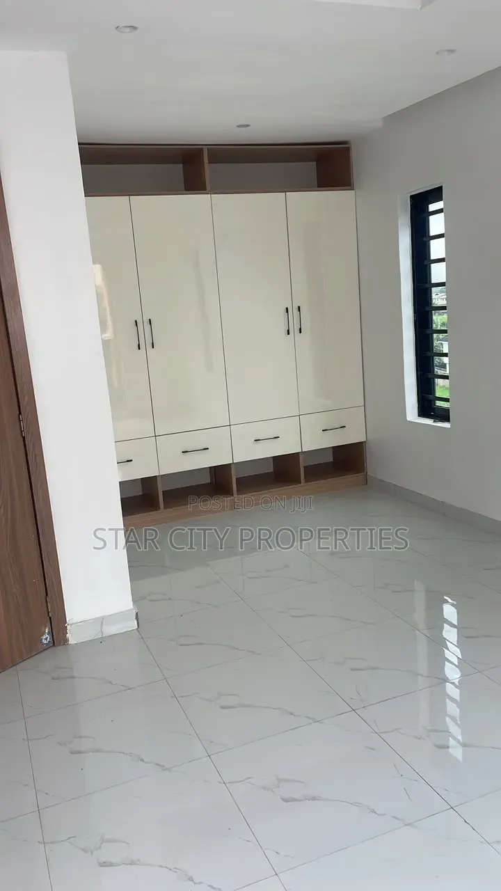 4bdrm Duplex in Magodo Phase 1 Gra for rent in GRA Phase 1