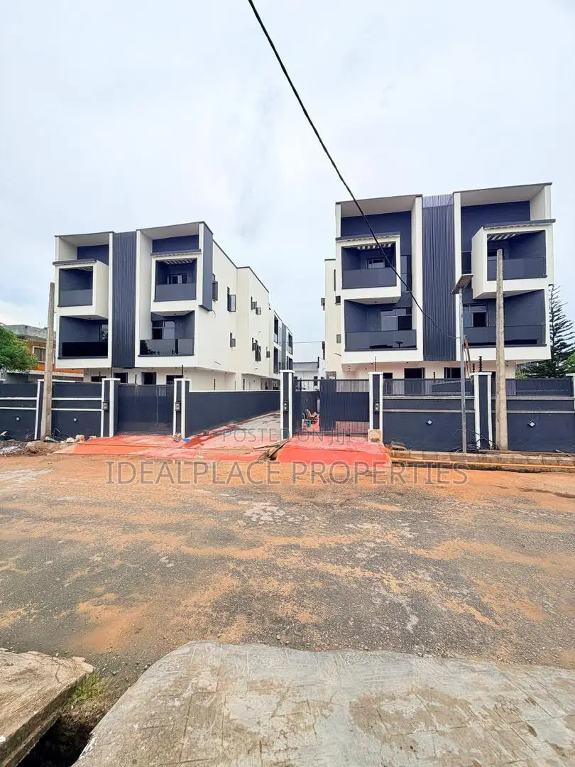 4bdrm Duplex in Adeniyi Jones for sale in Adeniyi Jones