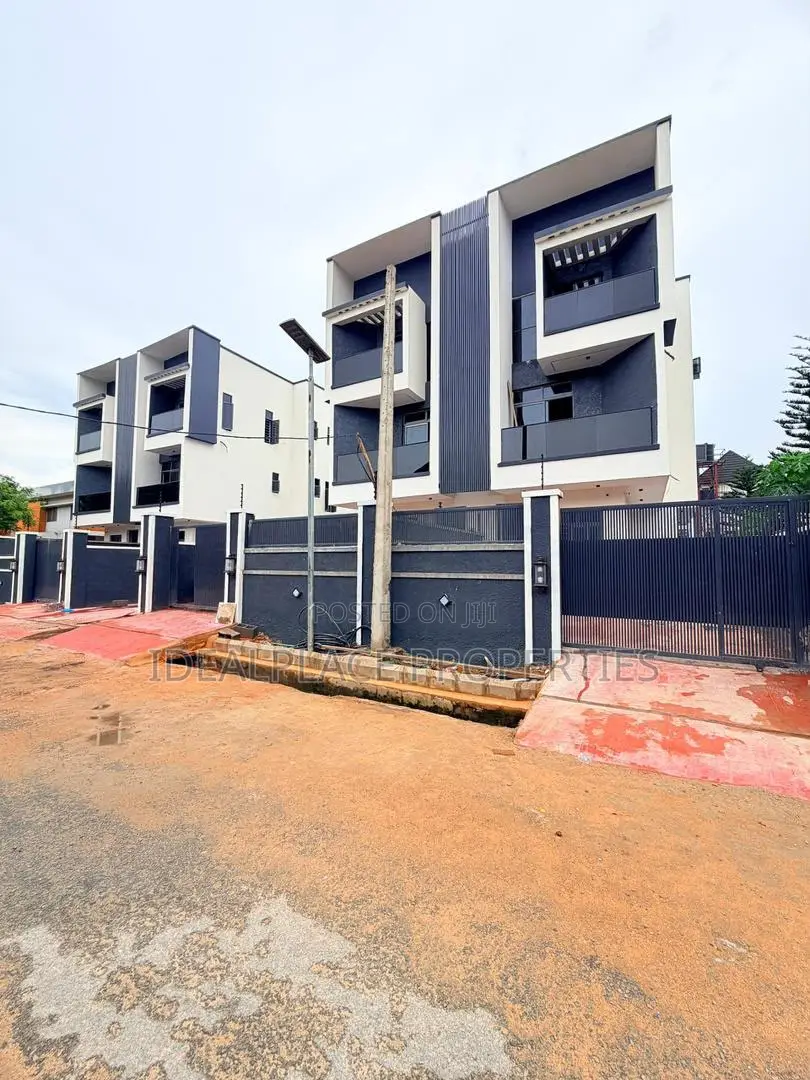 4bdrm Duplex in Adeniyi Jones for sale in Adeniyi Jones