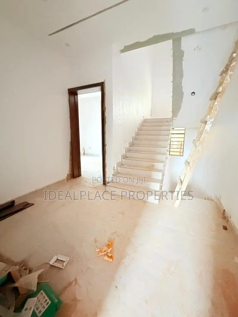 4bdrm Duplex in Adeniyi Jones for sale in Adeniyi Jones