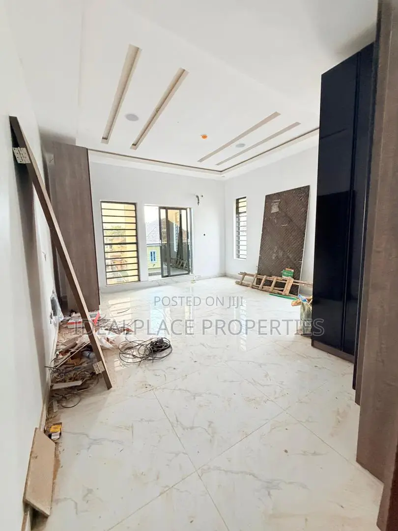 4bdrm Duplex in Adeniyi Jones for sale in Adeniyi Jones