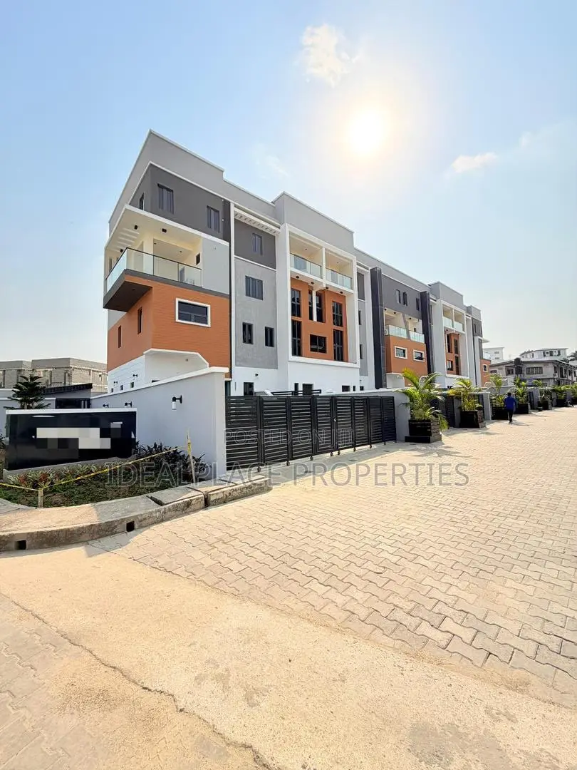4bdrm Maisonette in Opebi for sale in Opebi