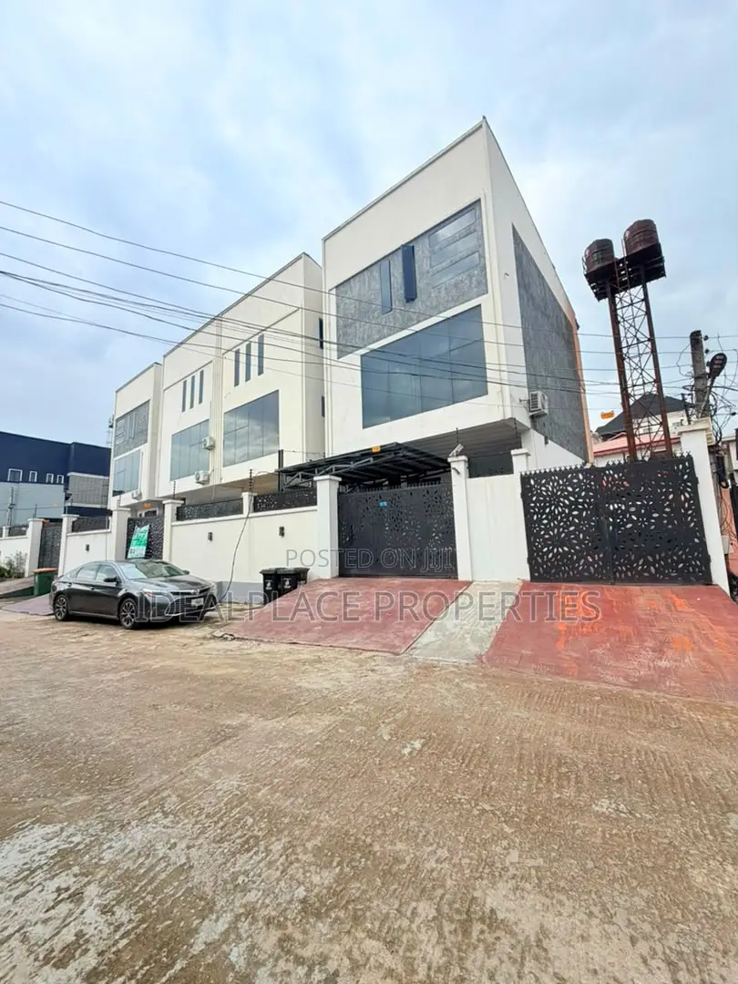 4bdrm Duplex in GRA Phase 2 Shangisha for sale in GRA Phase 2 Shangisha