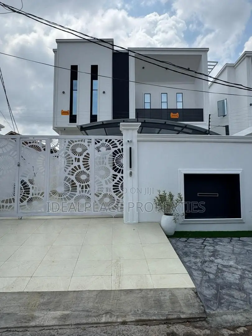 5bdrm Duplex in Omole Phase 1 for sale in Omole Phase 1