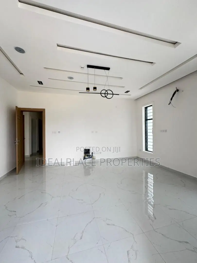 5bdrm Duplex in Omole Phase 1 for sale in Omole Phase 1