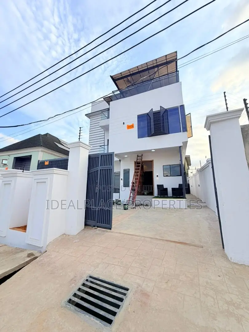 5bdrm Duplex in Aguda / Ogba for sale in Aguda / Ogba