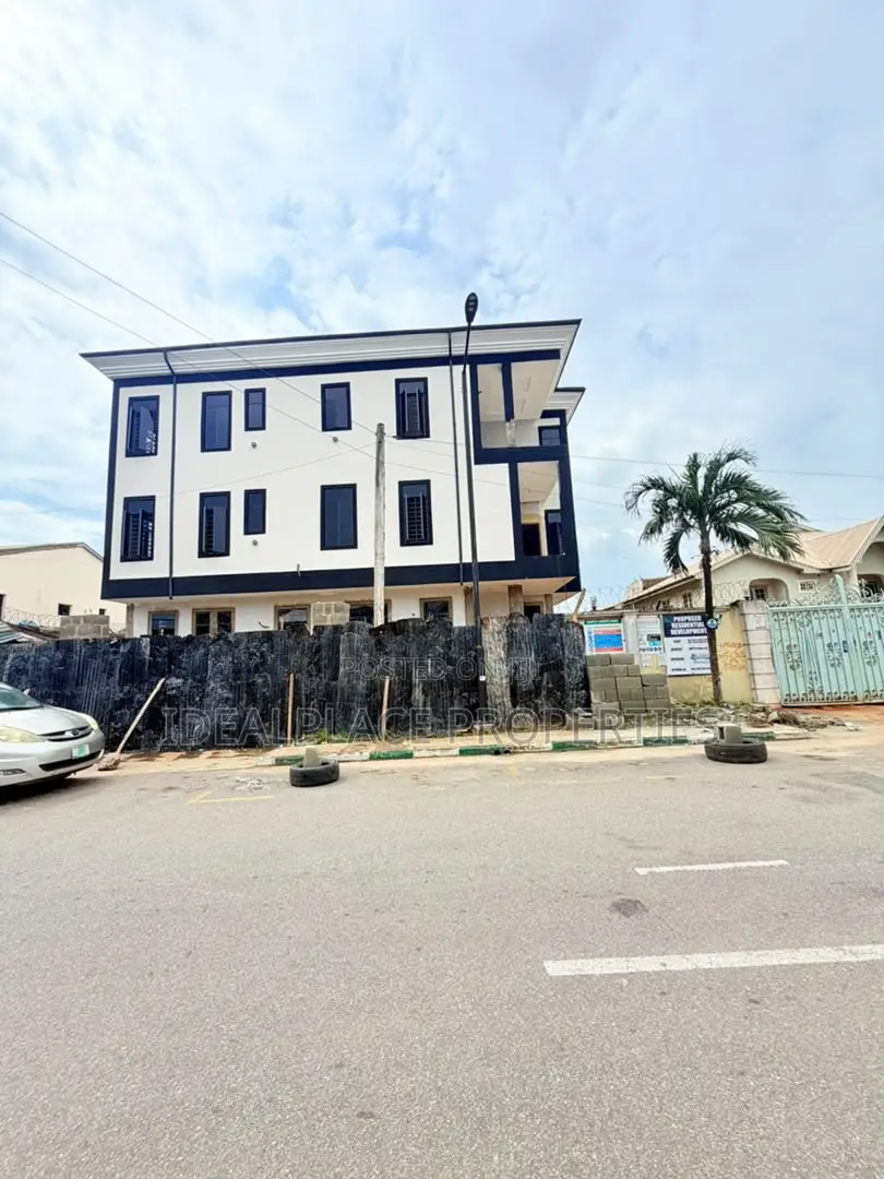 5bdrm Duplex in GRA Phase 2 Shangisha for sale in GRA Phase 2 Shangisha