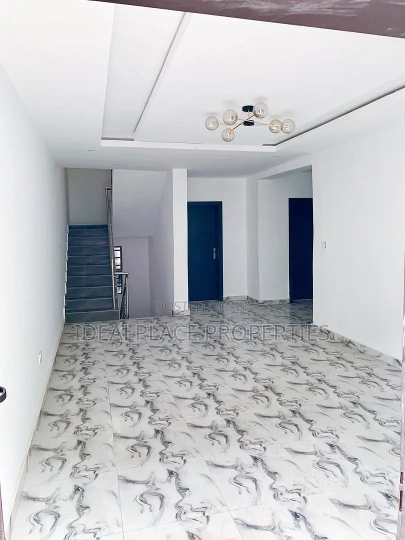 4bdrm Duplex in Anthony Village for sale in Anthony Village