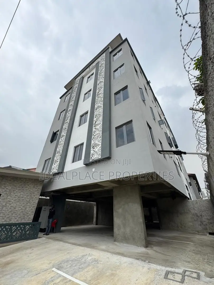 3bdrm Apartment in Alagomeji for sale in Alagomeji