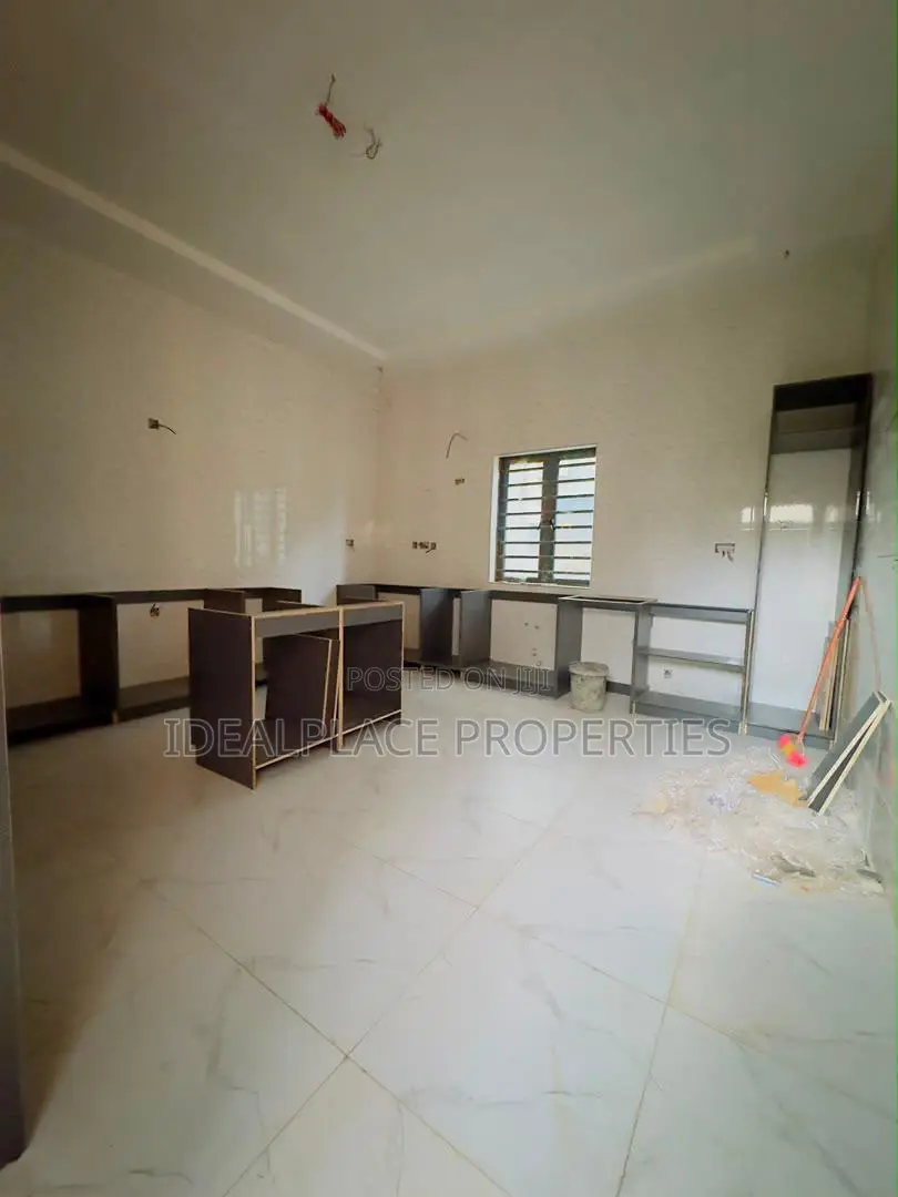 6bdrm Duplex in GRA Phase 2 Shangisha for sale in GRA Phase 2 Shangisha