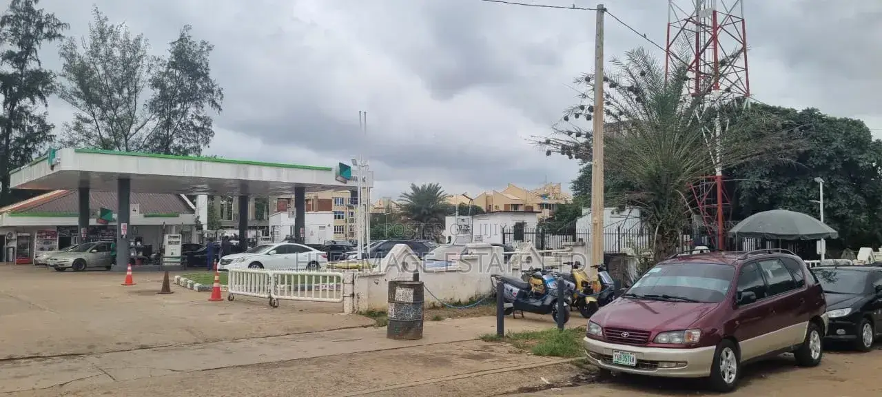 Strategically Located NNPC Filling Station in Garki Ii in Garki 2