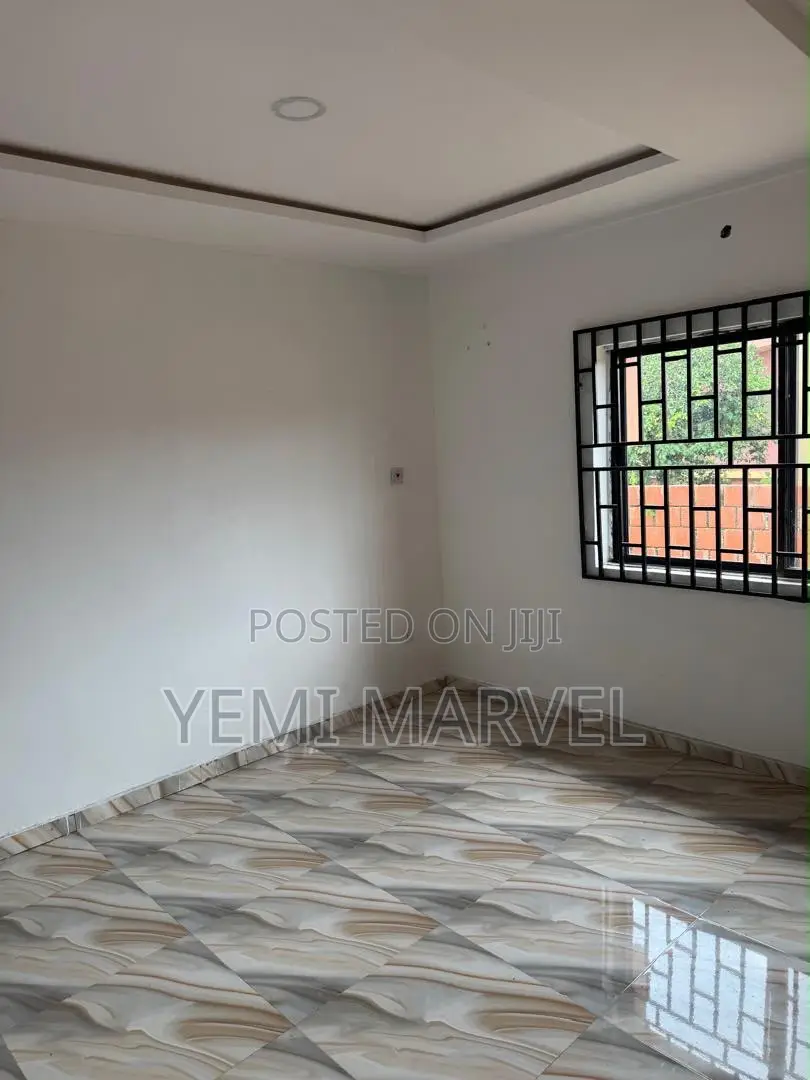 3bdrm Block of Flats in Oluyole Estate, for rent in Oluyole Estate