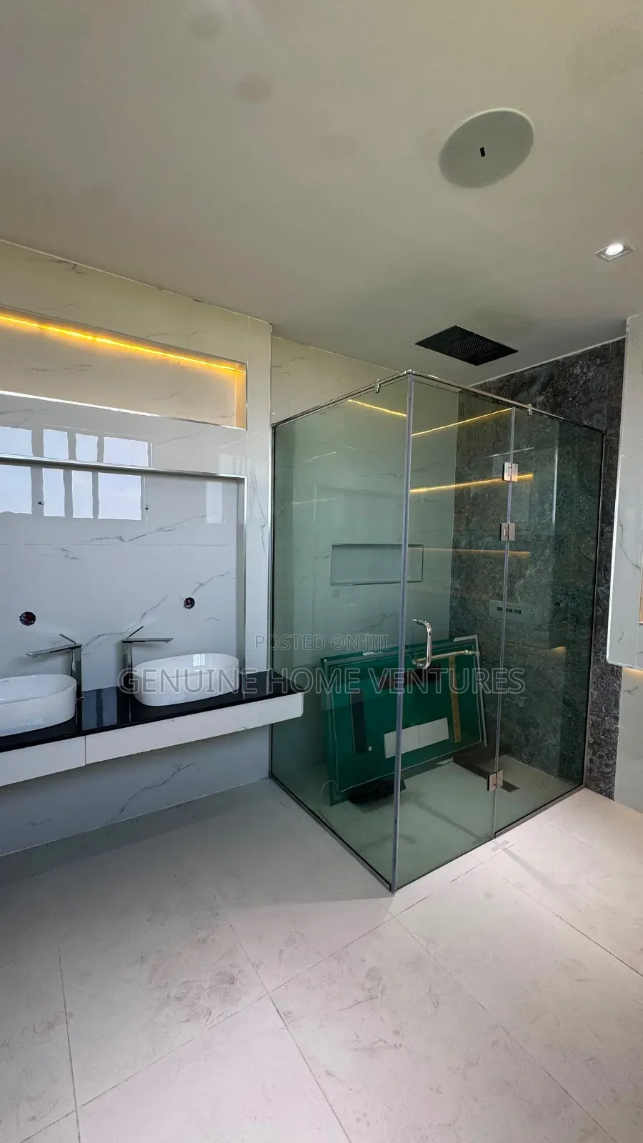 5bdrm Duplex in Ikate for sale in Ikate