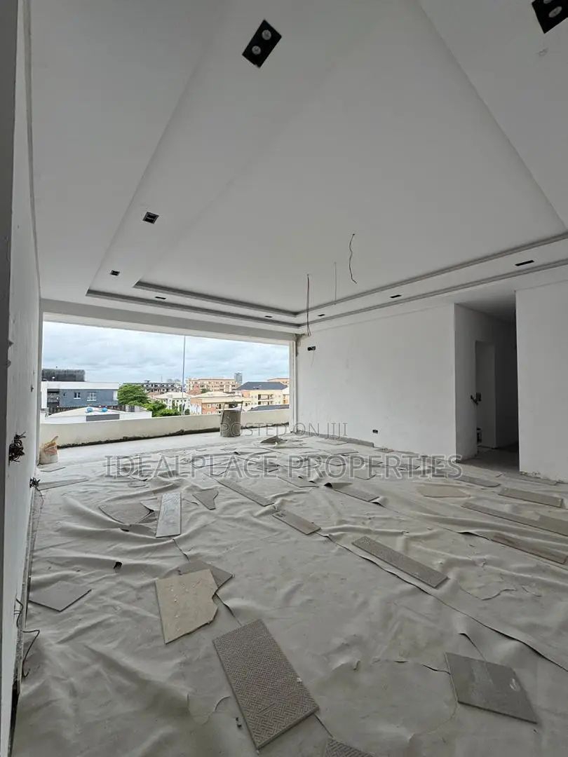 2bdrm Apartment in Victoria Island Extension for sale in Victoria Island Extension