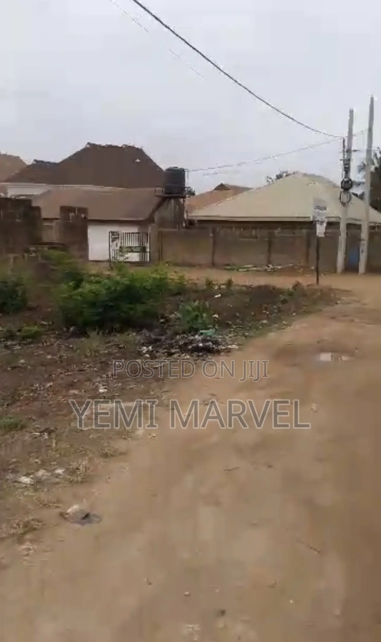 593sqm of Land With 2units of Uncompleted 2bed at the Back of Bolad in Akala Express