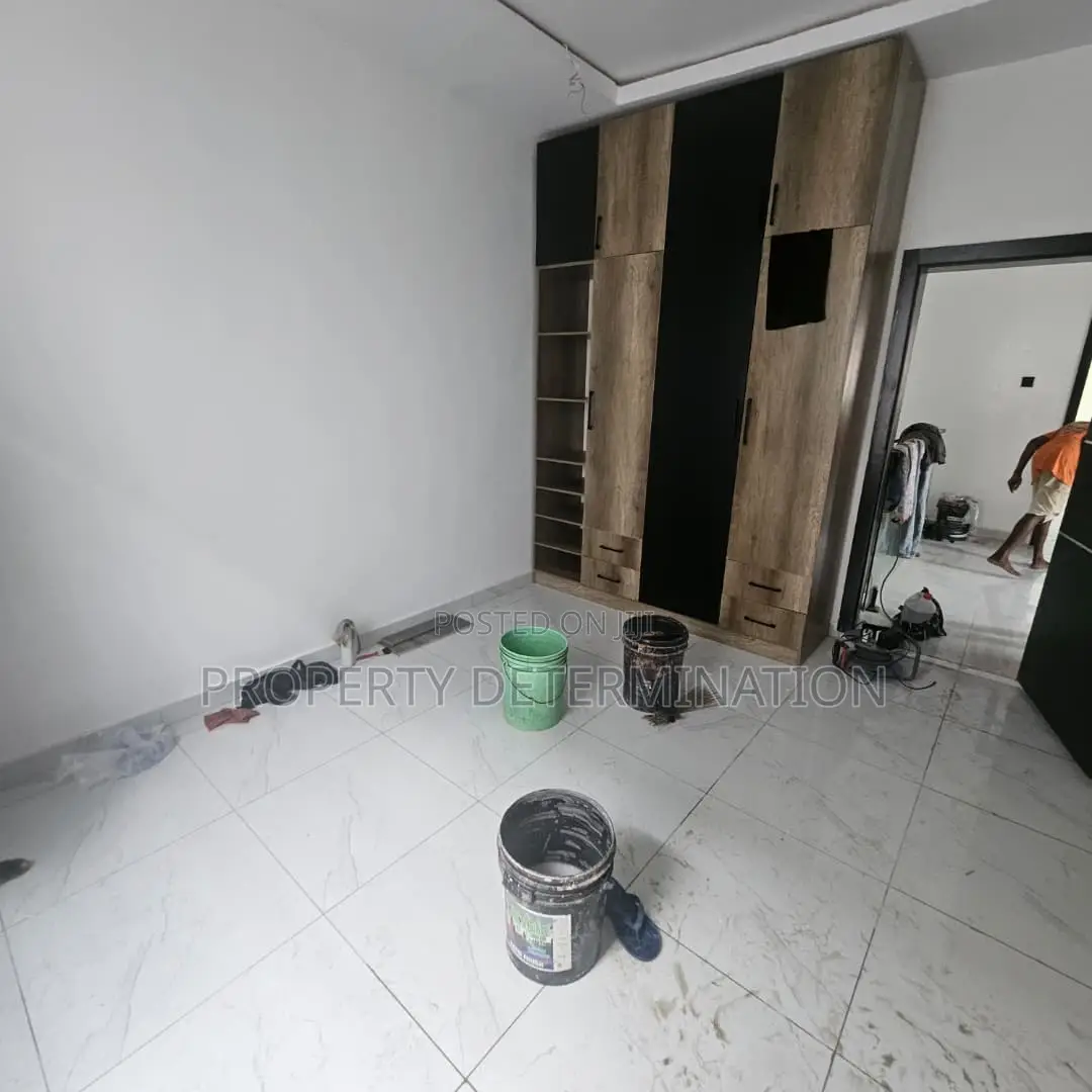 4bdrm Duplex in Magodo Phase 2 for sale in Magodo