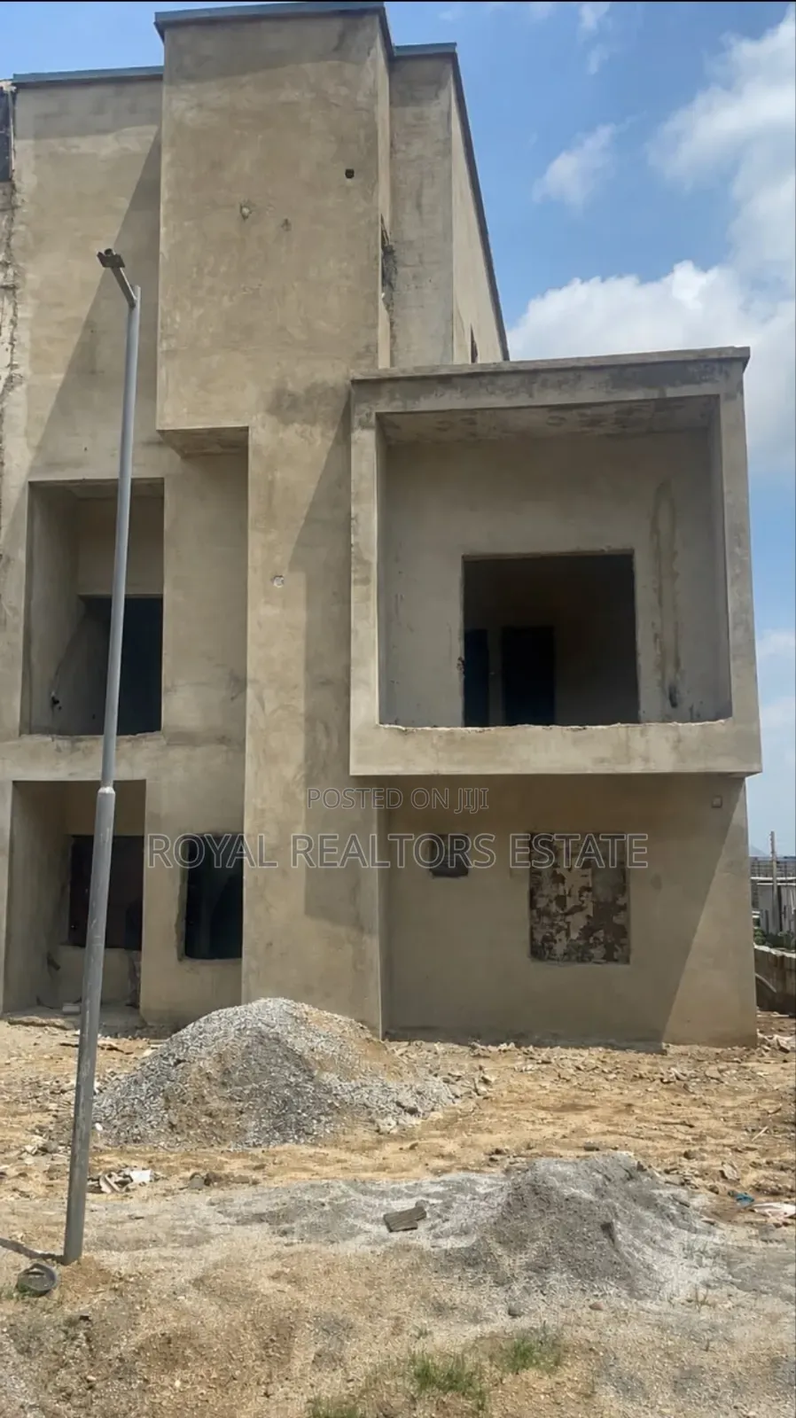 4bdrm Duplex in Life Camp for sale in Life Camp