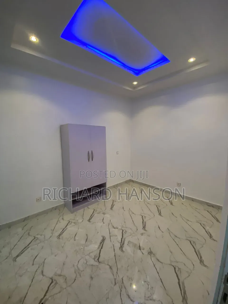 2bdrm Bungalow in Secured, Ogombo for sale in Ogombo