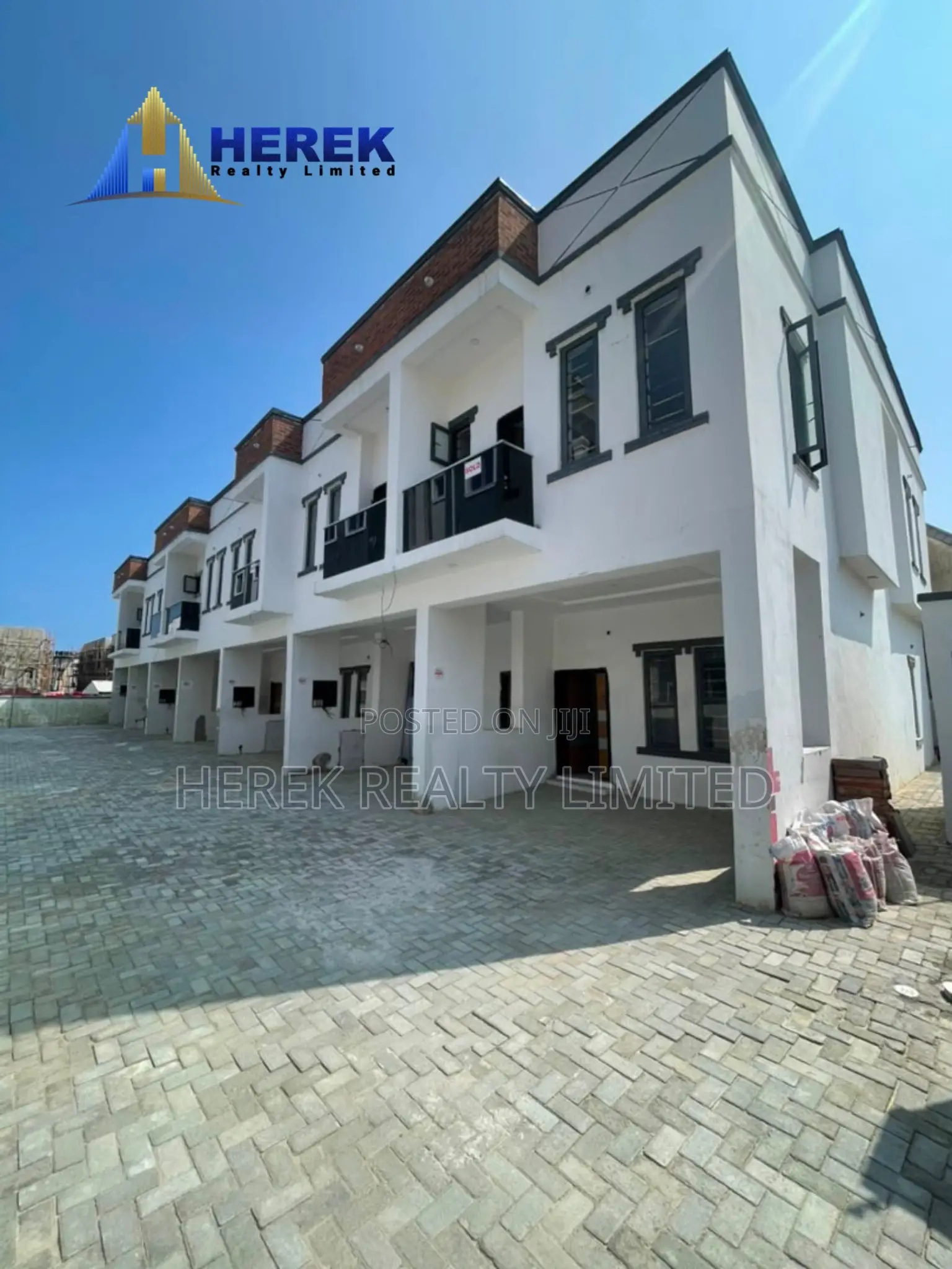 3bdrm Duplex in Ajah for sale in Ado / Ajah