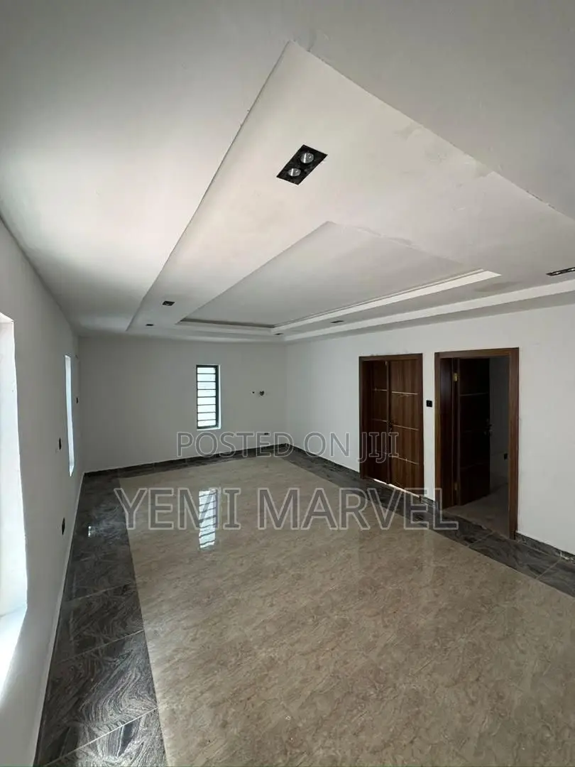 4bdrm Duplex in Onikoko Close, Agodi for rent in Agodi