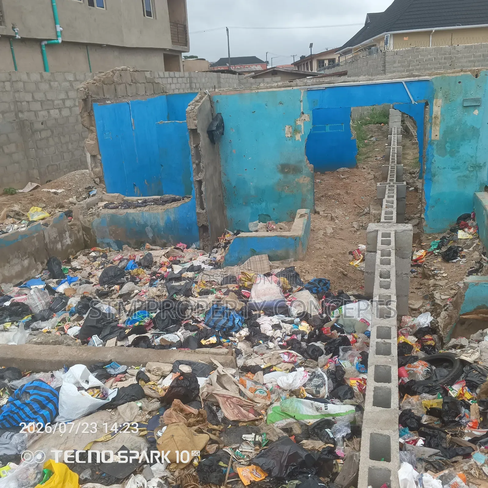 Half Plot of Land for Sale at Alubarika Street Agege in Magbon