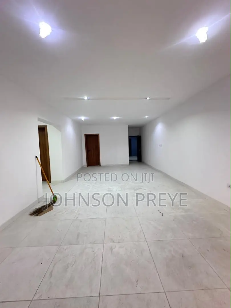 2bdrm Apartment in Lekki Phase 1 for rent in Lekki Phase 1