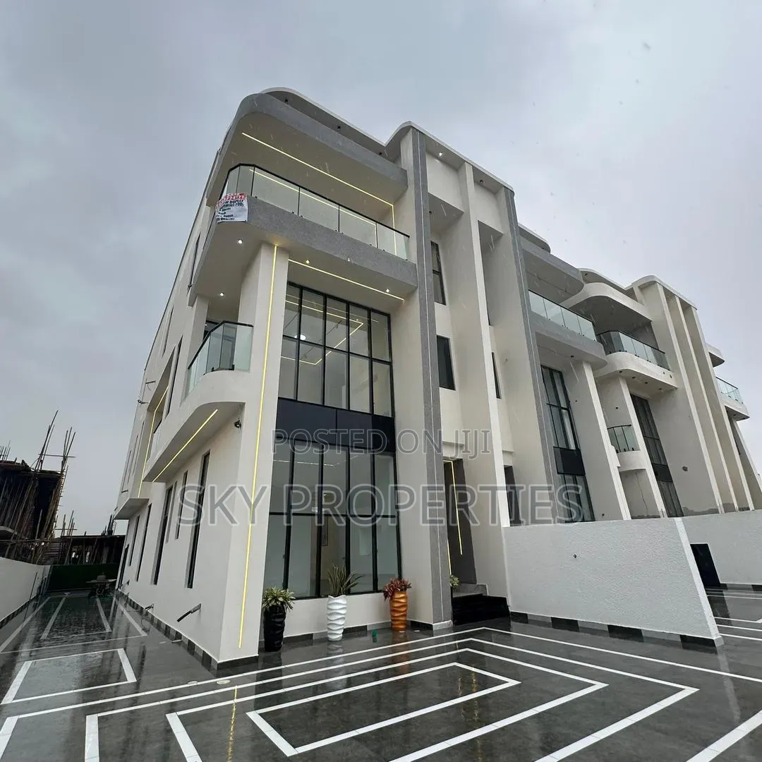 5bdrm Duplex in Off Freedom Way, Lekki Phase 1 for sale in Lekki Phase 1