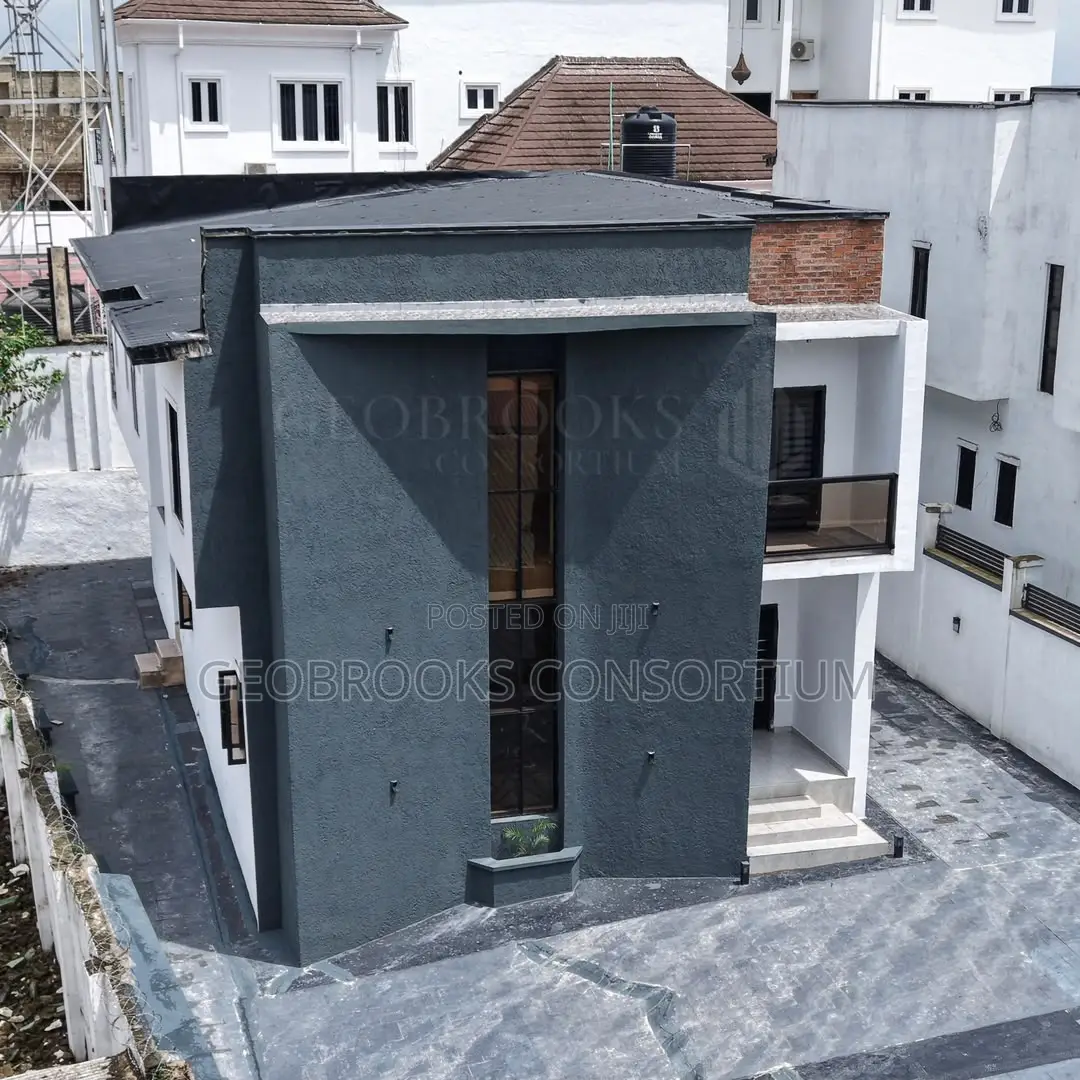 4bdrm Duplex in Alalubosa Gra for sale in Alalubosa