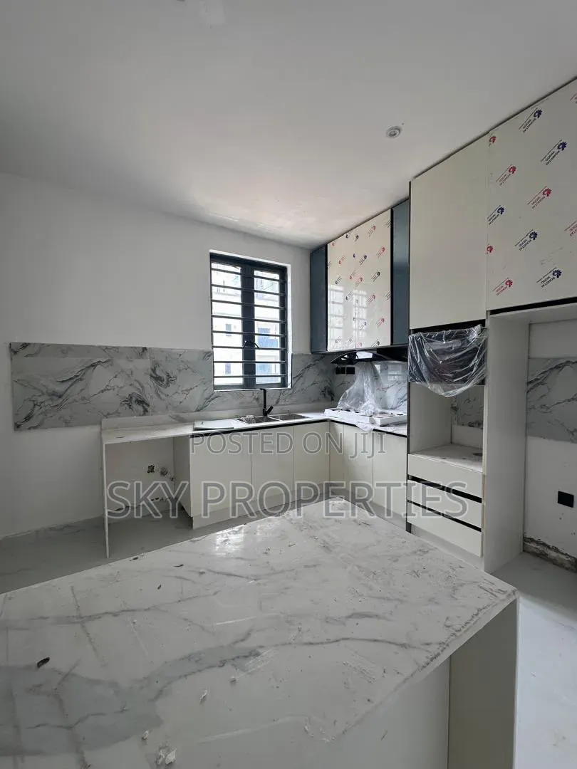 3bdrm Apartment in New Avenue, Lekki Phase 1 for sale in Lekki Phase 1