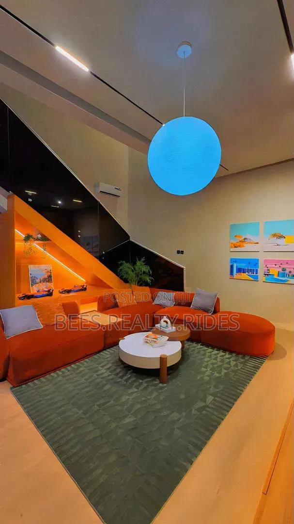 African-Crafted 2 Bedroom Maisonette With Private Balconies Bathtub in Ikate