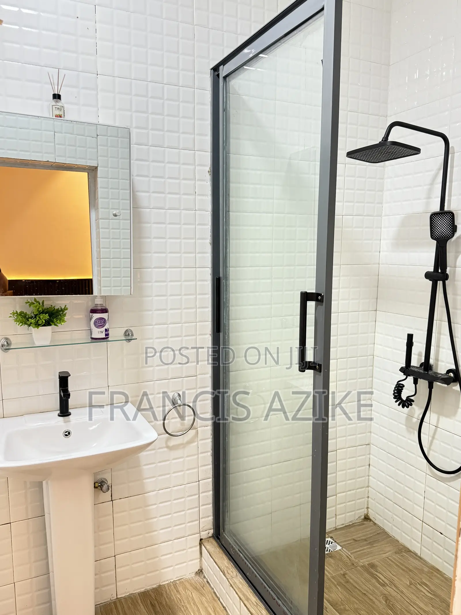 3 Bedroom Furnished Apartment in Lekki Phase 1 (Off Admiralty) in Lekki Phase 1