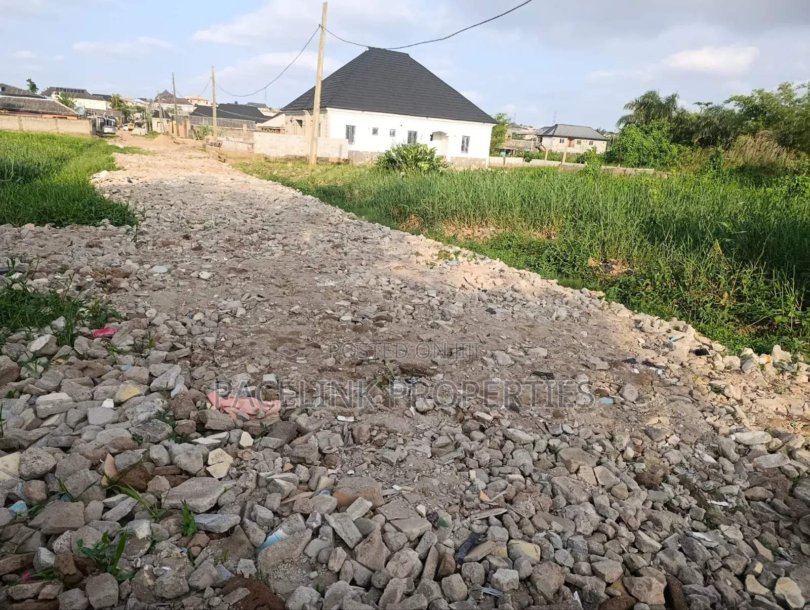 More Than Half Plot of Land in a Very Decent Area Close Not Too Far Fr in Ipaja / Ipaja