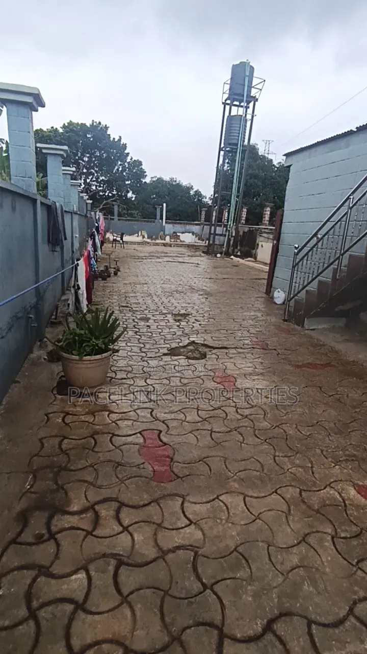 4bdrm Block of Flats in Abule Egba for sale in Abule Egba