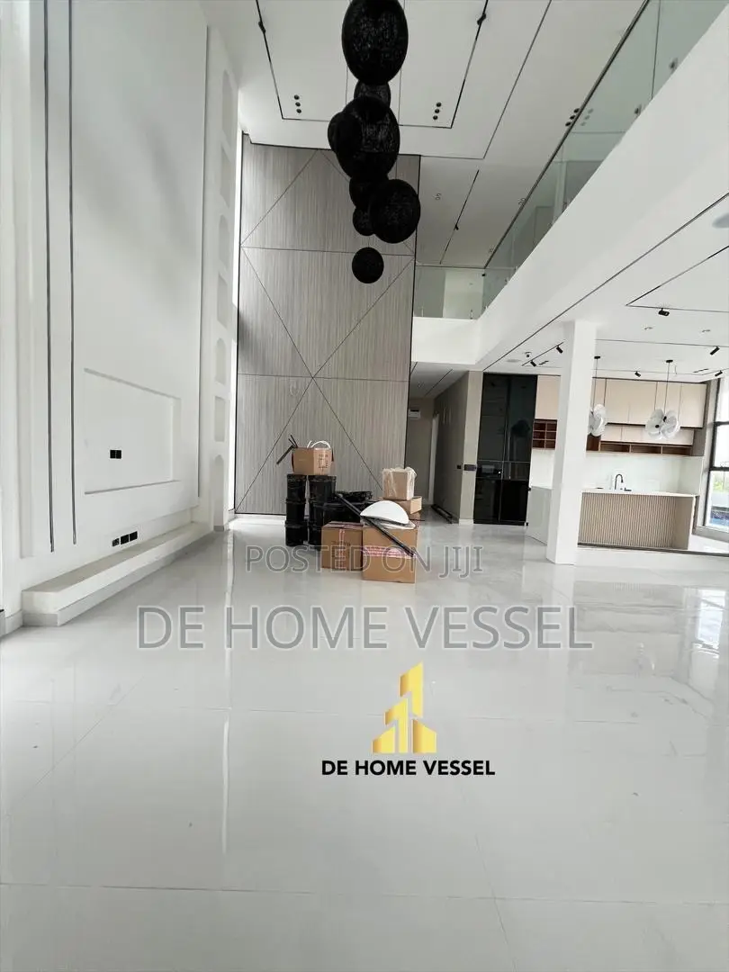 6bdrm Duplex in Osapa london for sale in Osapa london