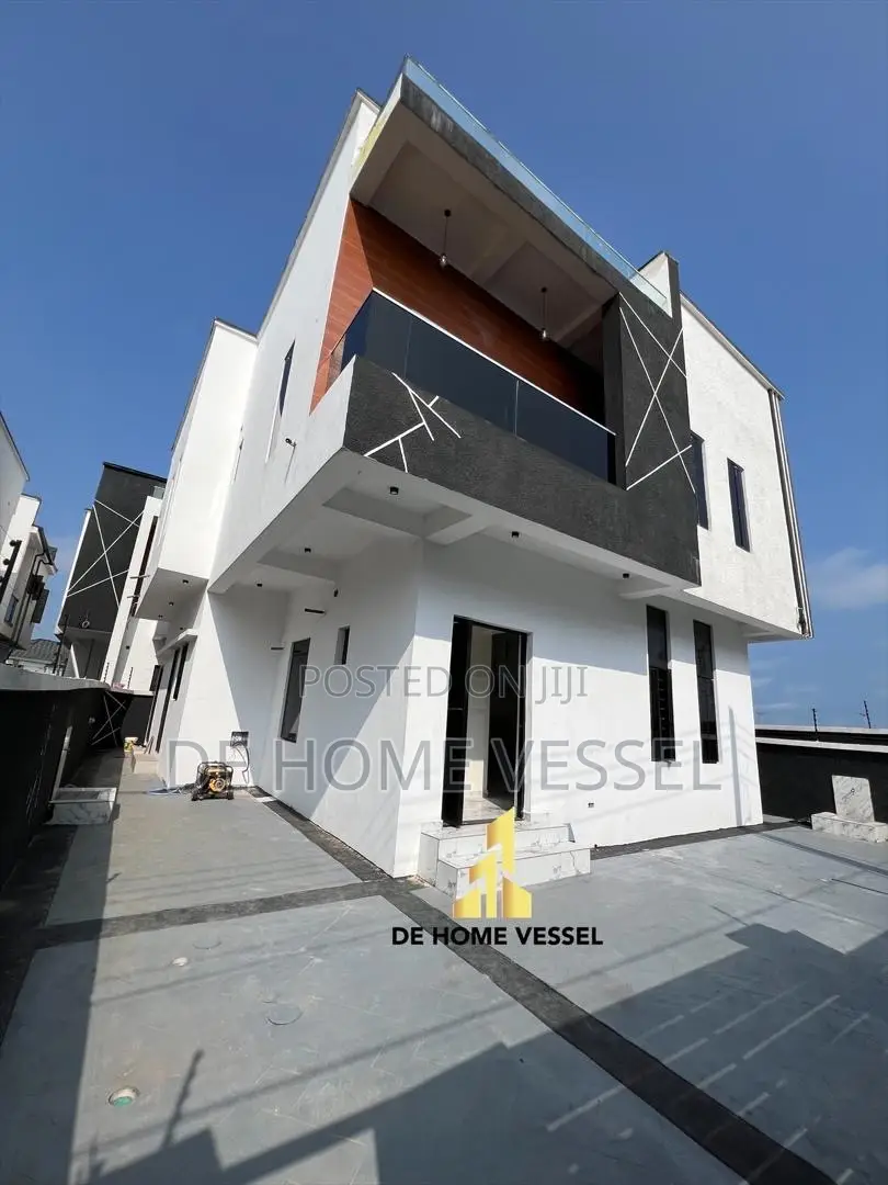 5bdrm Duplex in Lekki for sale in Lekki