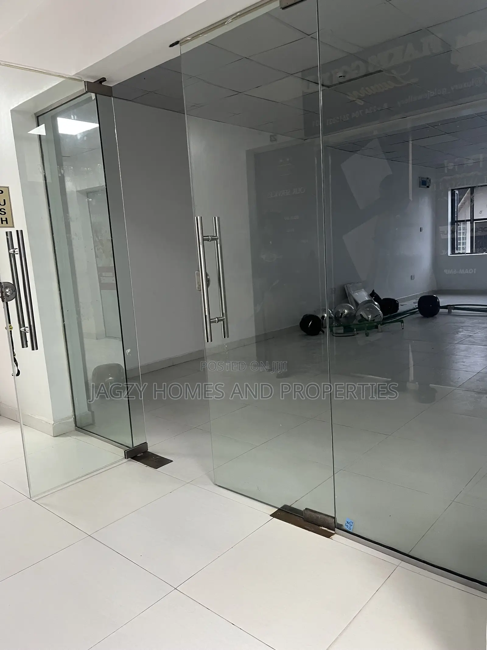 Available Shop for Rent in Lekki Phase 1
