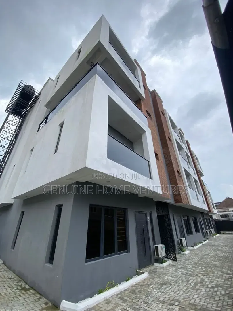 3bdrm Maisonette in Lekki Phase One for sale in Lekki Phase 1