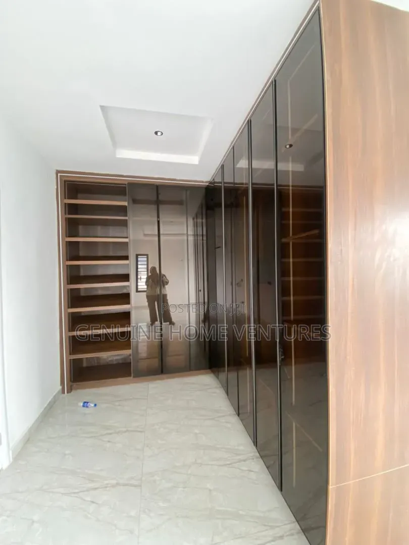 3bdrm Maisonette in Lekki Phase One for sale in Lekki Phase 1