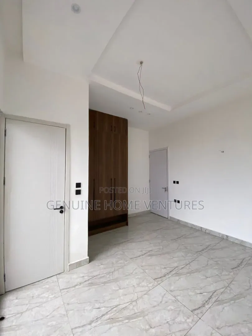 3bdrm Maisonette in Lekki Phase One for sale in Lekki Phase 1