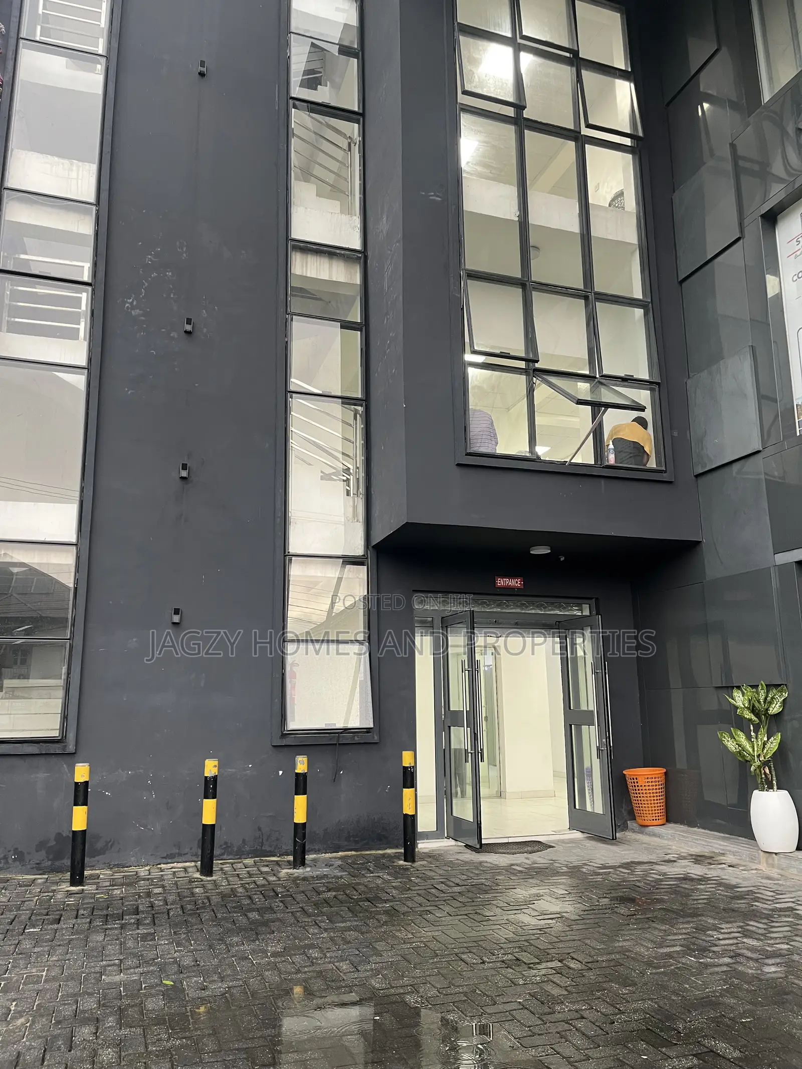 Available Office Space for Rent in Lekki Phase 1
