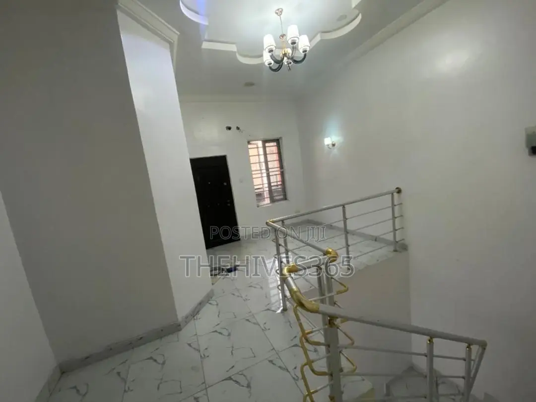 4bdrm Townhouse/Terrace in Coleman Nwafor, Lagos Island / Lagos Island in Lagos Island / Lagos Island